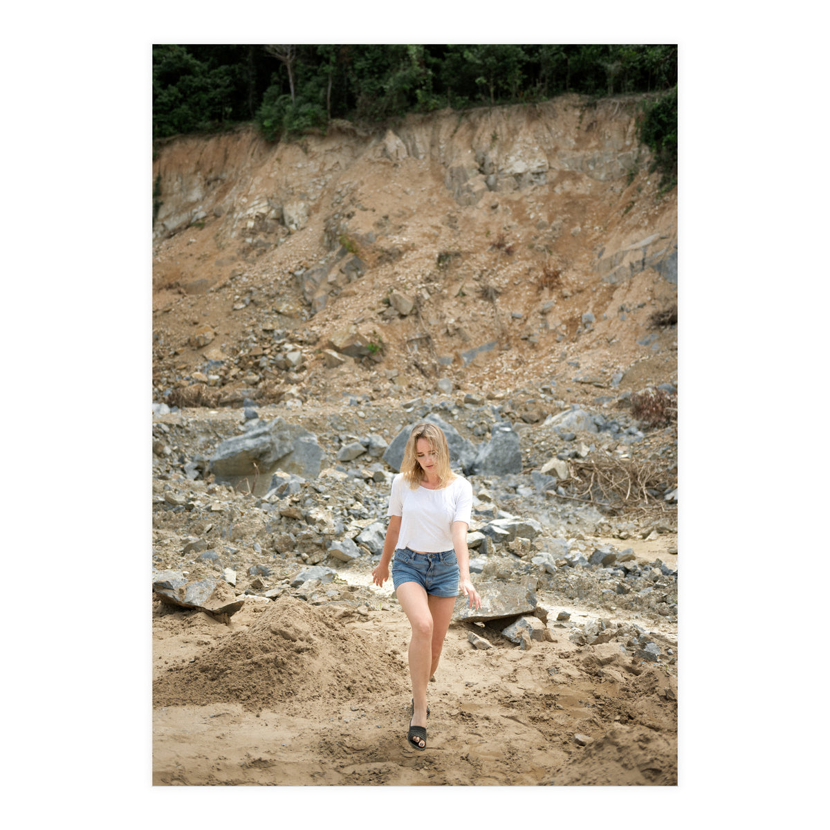 Hai Tac Rocks (Print Only)