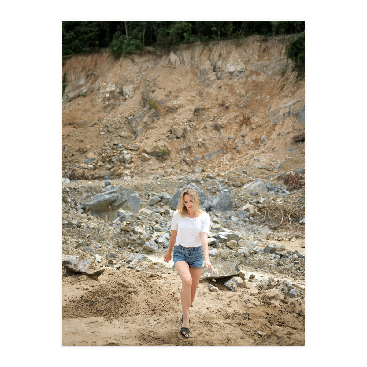 Hai Tac Rocks (Print Only)