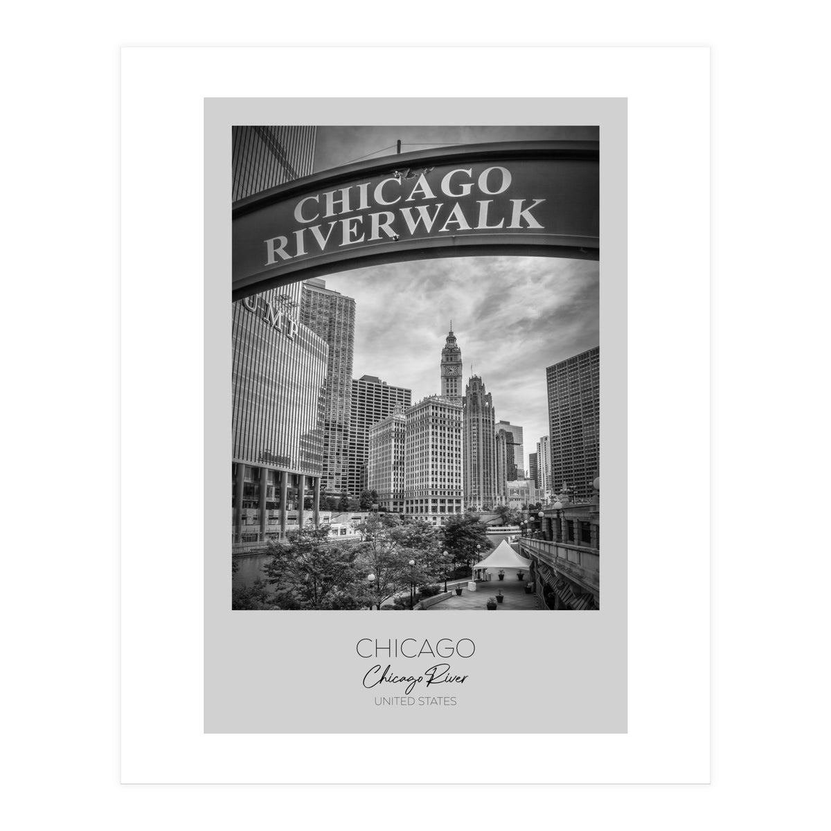 In focus: CHICAGO Riverwalk (Print Only)