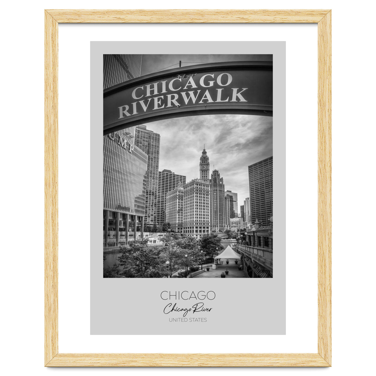 In focus: CHICAGO Riverwalk