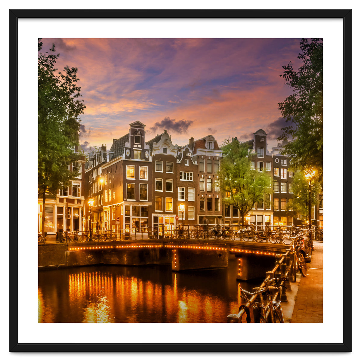 AMSTERDAM Idyllic impression from Singel