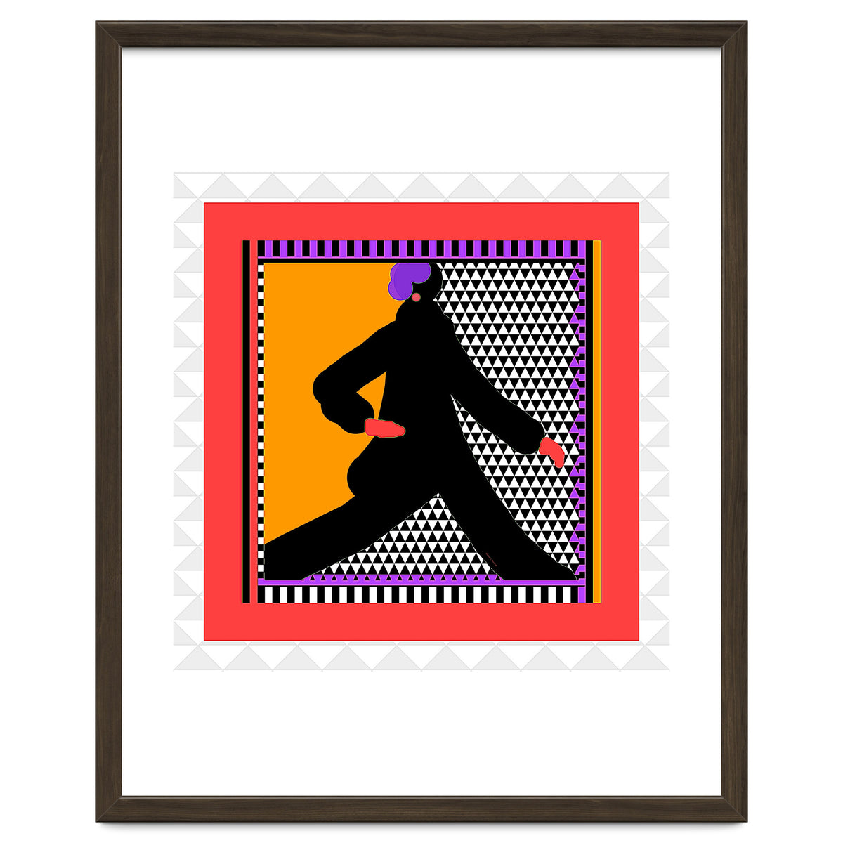 WOMAN WEARING BLACK TAKING A STROLL